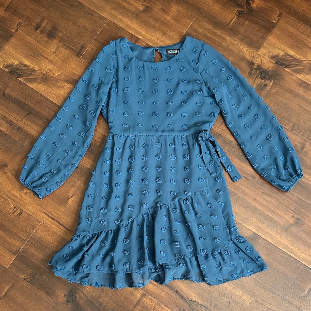 TRIXXI Girl Dress w/ textured polka dot material, beautiful blue color, size L